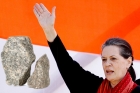 Sonia gandi will throw stone to decide seemandhra capital