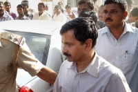 Court notices to kejriwal