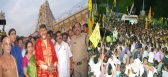 Telugu desam chandra babu naidu and family visit tirupati