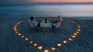 Honeymoon tips for newly married couple : best Honeymoon spots for couple where they can enjoy their romantic time