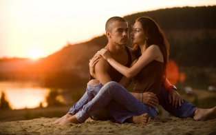 Women Interested Oral Romance Full Satisfaction Tips Bedroom Secrets : According to the latest survey it has been noticed that women showing more interest on oral romance than normal.