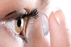 Taking precautions while using eye lence contact