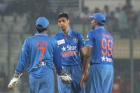 Evergreen ashish nehra and the art of swinging back to the forefront