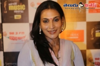 Aishwaryaa r dhanush autobiography