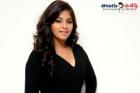 Anjali to shake legs with allu arjun in sarainodu