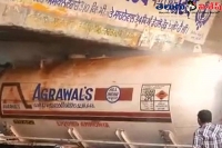 At least six persons were killed and around 100 others were affected when an ammonia gas tanker leaked