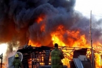 Fire engulfs factory cum residential complex many feared trapped