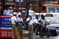 Traffic police overaction on roadside vendors