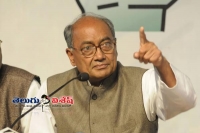 V hanumantha rao defends digvijay singh over isis remark
