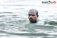 Differently abled kerala swimmer sets record