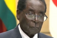 Mugabe dozes off at a joint press conference with abe