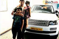 Mahesh buys range rover car