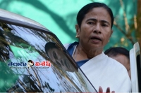 Bjp leader calls west bengal cm mamata banerjee hijra