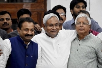 Nitish kumar to take oath as bihar chief minister