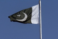 Pakistani flag hoisted in kashmir on national day