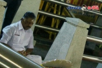 Outgoing tamil nadu cm o panneerselvam revolts against sasikala