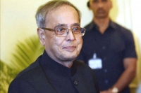 Pranab mukherjee under intensive care being treated for lung infection hospital