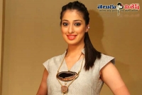 Raai laxmi bollywood akeera movie offer director murugadoss sonakshi sinha