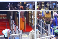Sabarimala lord ayyappa temple opens for 5000 pilgrims per day