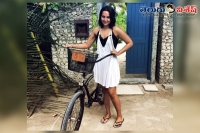 Actress sonakshi sinha trip in maldives