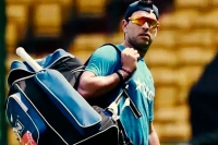 Yuvraj singh to come out of retirement to play for australia big bash league
