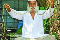 Agra man grows record lenght moustache