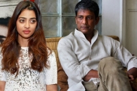 Leaking of love making scene in parched angers adil hussain