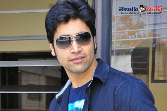 వైవిధ్య పాత్రలతో మెప్పిస్తున్న యువహీరో
