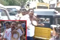 Shashikala pushpa advocate attacked at aiadmk party office