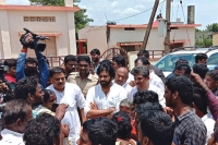 Janasena chief pawan kalyan tours in amaravati on capital issue