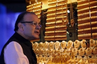 Gold above 500 gram owned by married women can be seized