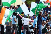 Clashes while india pak match in sydney