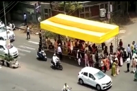 Moving pandal wedding baraat s desi jugaad to beat the heat amuses the internet