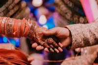 Bride calls off wedding after groom throws garland at her in uttar pradesh