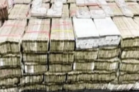 Raid unearths rs 10 crore cash from 35 sq ft office in mumbai