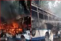 4 killed 20 hurt as bus catches fire in jammu and kashmir