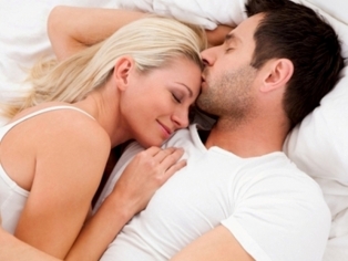 husband wife romance best tips woman satisfaction : the best ways to get full happy while husband wife having romance