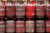 Lpg cylinder price big relief announced ahead of sitharaman s budget