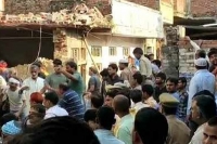 12 killed 6 injured in mau as 2 storey building collapses after cylinder blast