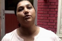 Pm modi s niece mugged in delhi robbed of cash phones