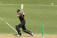 New zealand playing steadily against bangladesh scores 164 3 in 31 overs