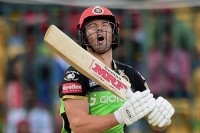 Ab de villiers leaves rcb to return home to family