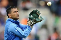 Ms dhoni 1st indian keeper to complete 200 catches in india