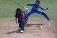 India become first womens team to successfully use drs