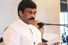 Samaikyandhra student tries to commit suicde at chiru resign