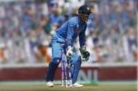 Ms dhoni could be penalised according to this new rule by the icc