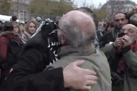 Hug me if you trust me says muslim man in paris