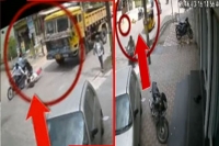 Two shocking accidents in karimnagar at a time in at a place
