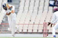 Ashwin saha rescue india on testing day