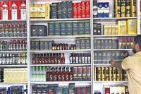 Andrha pradesh government cuts vat on liquor rates offers popular liquor brands